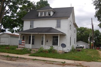 310 James St, Maquoketa, IA 52060
