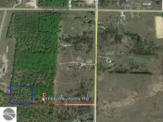 000 Reynolds Rd, Interlochen, MI 49643