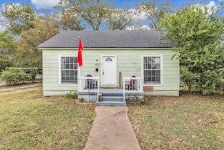 304 N Lumpkin St, Mart, TX 76664