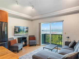 71 North Ave Unit 203, Burlington, VT 05401