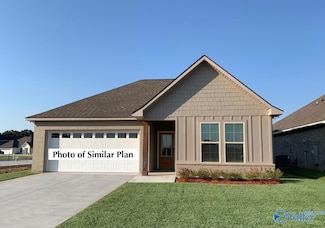 17675 Cabernet St, Athens, AL 35613