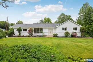 444 Black Oak Ridge Rd, Wayne, NJ 07470