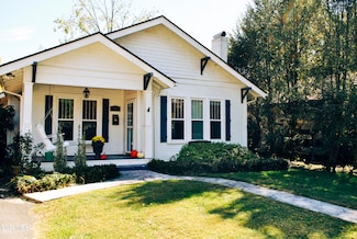 204 E 9th Ave, Johnson City, TN 37601