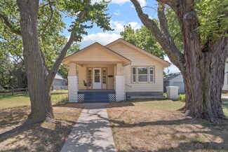 1009 E Broadway St, Newton, KS 67114