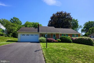 1520 Springside Dr, Lancaster, PA 17603