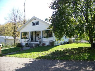 875 W Oregon Ave, Sebring, OH 44672