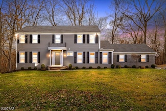 22 Stockade Rd, Warren, NJ 07059