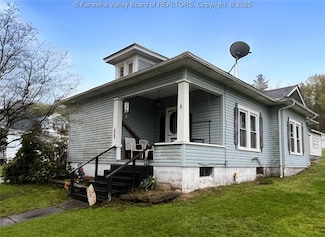908 5th St, Letart, WV 25253