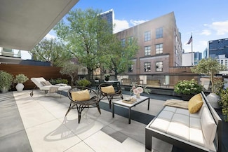 27-09 40th Ave, Long Island City, NY 11101