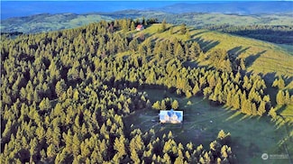 135 Lady Bug Rd, Oroville, WA 98844