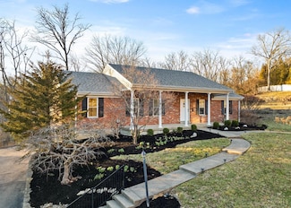 1007 Grandin Ridge Dr, Cincinnati, OH 45208