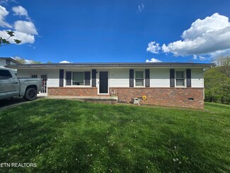 310 Dry Creek Rd, Duffield, VA 24244