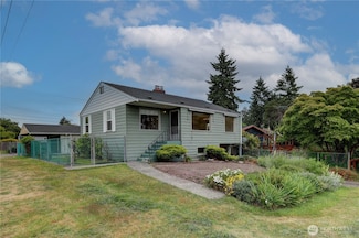9256 Phinney Ave N, Seattle, WA 98103