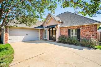 6105 Coty Dr, Alexandria, LA 71303