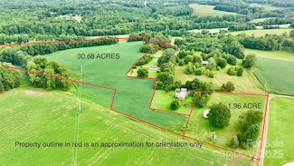 114 Country Woods Ln, Statesville, NC 28625