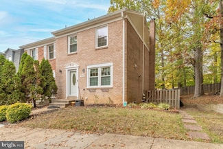 9256 Sprucewood Rd, Burke, VA 22015