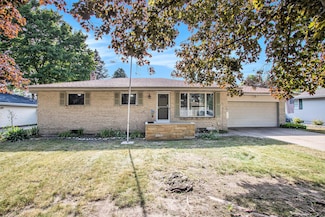 2256 Lynn Dr, Saint Joseph, MI 49085