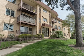 6440 W Devon Ave Unit 101, Chicago, IL 60631