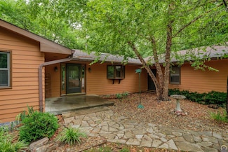 9526 SE Ratner Rd, Berryton, KS 66409