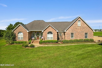 1011 Rolling Oaks Dr, McComb, MS 39648