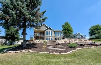 519 Park Ave, Little Chute, WI 54140