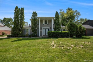 17346 Fairway St, Livonia, MI 48152