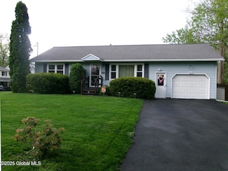 3421 Leroy St, Schenectady, NY 12304