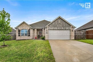1111 Tulip St, Centerton, AR 72719