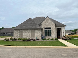 5445 Turning Leaf Cove, Tupelo, MS 38801
