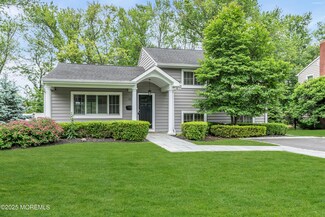 32 Silverbrook Rd, Shrewsbury, NJ 07702