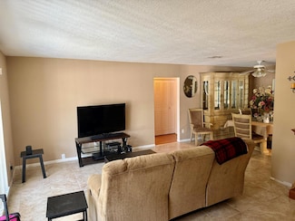 148 NE Solida Dr, Port Saint Lucie, FL 34983