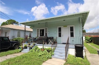 1730 Lesseps St, New Orleans, LA 70117