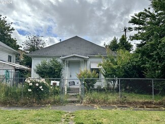 815 SE Flint St, Roseburg, OR 97470