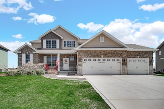 9757 Garden Way, Saint John, IN 46373
