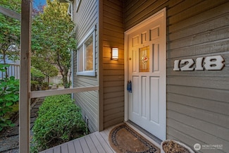 1218 101st Place NE, Bellevue, WA 98004