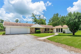 2606 Mary Dr, Sulphur, LA 70665