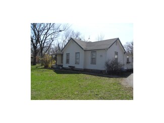 226 Monroe St, Pomona, KS 66076