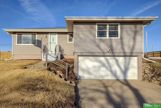 10 4th Ave, Underwood, IA 51576