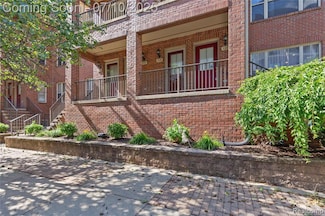 130 Tiffany Ln, Royal Oak, MI 48067