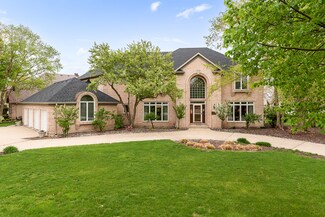 2248 Sable Oaks Dr, Naperville, IL 60564