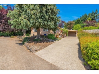 625 SW 9th St, Dundee, OR 97115