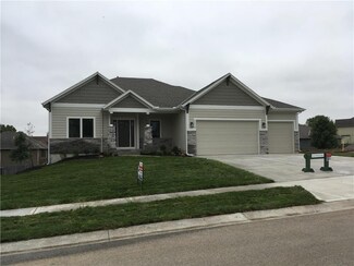4912 Longview St, Shawnee, KS 66218