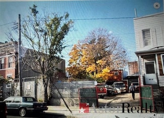 23-58 48th St, Astoria, NY 11103