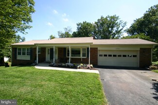 16201 Grist Mill Dr, Derwood, MD 20855