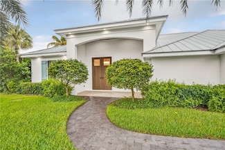 2160 Sanford Ct, Vero Beach, FL 32963