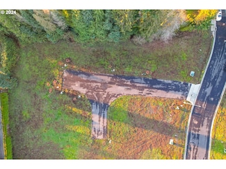 1487 Barn St, Woodburn, OR 97071