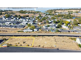 225 Truman Dr, Umatilla, OR 97882