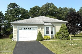 5 Citrus Ct, Barnegat, NJ 08005