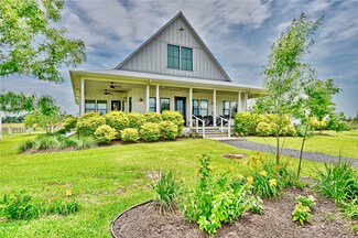 1496 Kramr Rd, Fayetteville, TX 78940