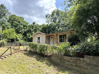 1311 Cummins St, Palestine, TX 75801